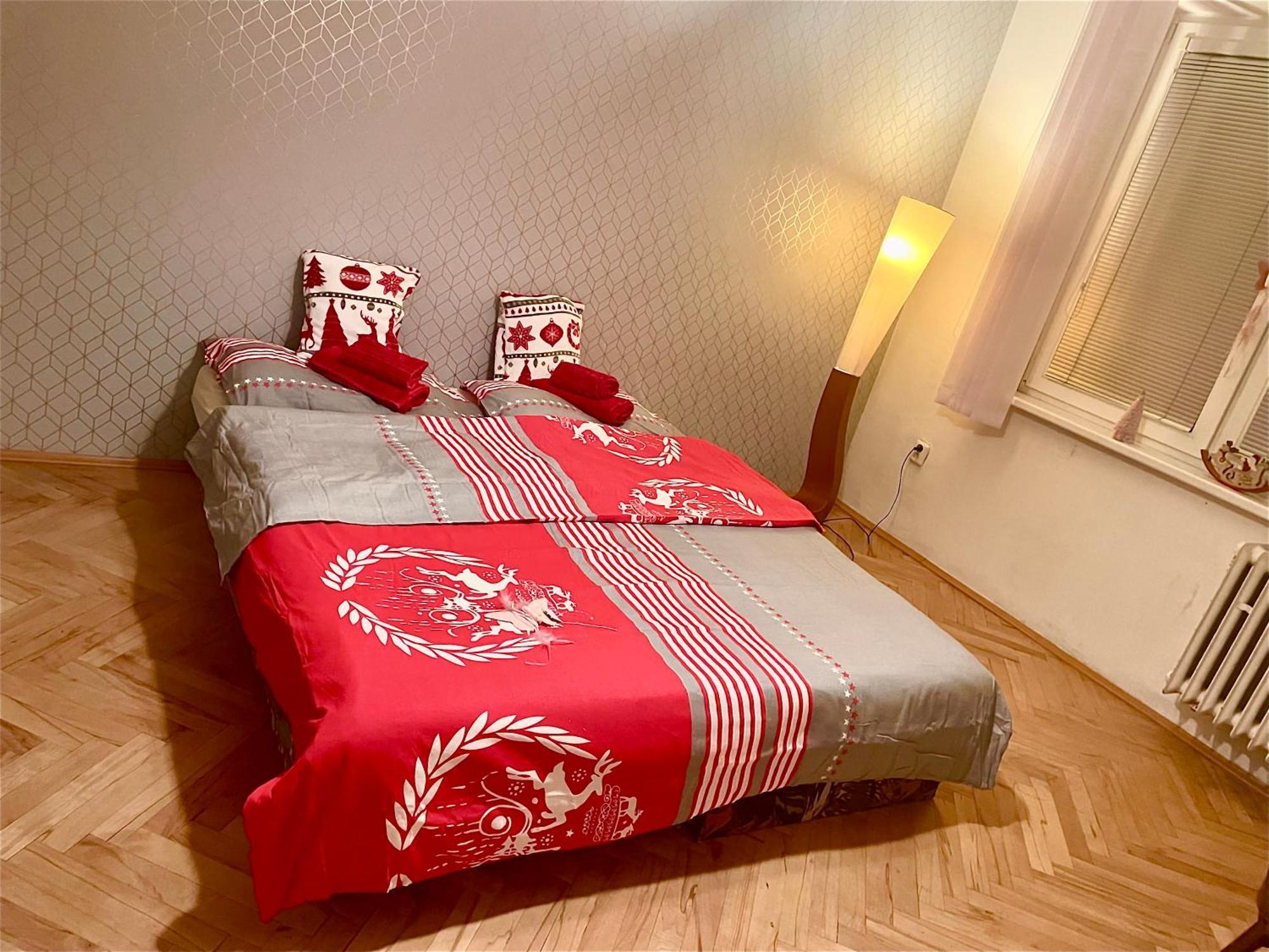 ברטיסלאבה 2,5 Izbovy Apartman V Ruzinove S Parkovanim Zdarma מראה חיצוני תמונה